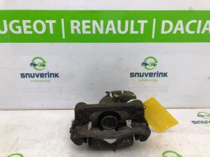 Gebruikte Remklauw (Tang) links-achter Renault Master IV (MA/MB/MC/MD/MH/MF/MG/MH) 2.3 dCi 16V Prijs € 96,80 Inclusief btw aangeboden door Snuverink Autodemontage