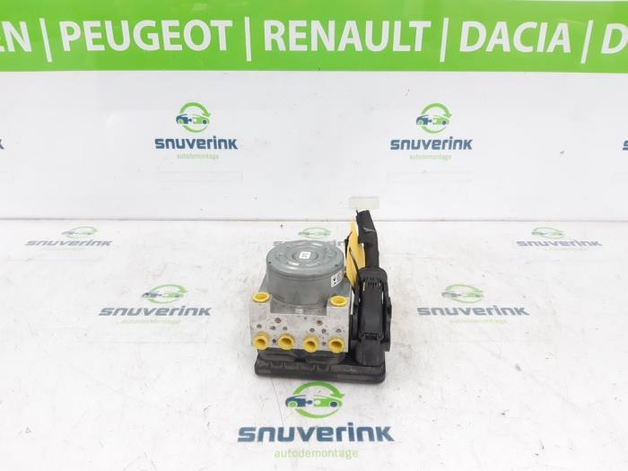 Gebruikte ABS Pomp Dacia Lodgy (JS/SD0J) 1.6 Sce 100 16V Prijs € 134,99 Margeregeling aangeboden door Snuverink Autodemontage