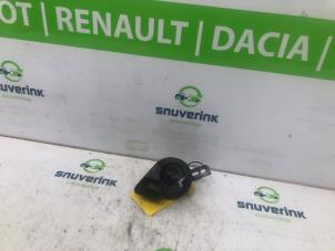 Gebruikte Toeter Renault Zoé (AG) 65kW Prijs € 36,30 Inclusief btw aangeboden door Snuverink Autodemontage