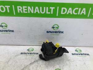 Gebruikte Koelvloeistof pomp Renault Zoé (AG) 65kW Prijs op aanvraag aangeboden door Snuverink Autodemontage