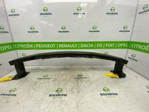 Gebruikte Bumperbalk achter Renault Megane IV Estate (RFBK) 1.6 GT Energy TCE 205 EDC Prijs op aanvraag aangeboden door Snuverink Autodemontage