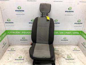 Gebruikte Voorstoel links Renault Modus/Grand Modus (JP) 1.2 16V TCE 100 Prijs op aanvraag aangeboden door Snuverink Autodemontage