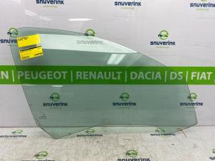 Gebruikte Deurruit 4Deurs rechts-voor Peugeot 206 SW (2E/K) 1.4 Prijs op aanvraag aangeboden door Snuverink Autodemontage