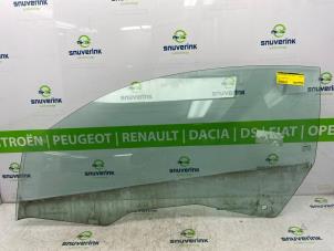 Gebruikte Portierruit 2Deurs links Renault Megane II CC (EM) 1.6 16V Prijs op aanvraag aangeboden door Snuverink Autodemontage