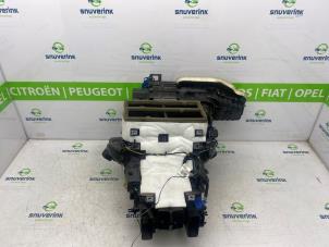 Gebruikte Chaufagebak Peugeot 308 SW (L4/L9/LC/LJ/LR) 1.6 BlueHDi 120 Prijs € 295,00 Margeregeling aangeboden door Snuverink Autodemontage