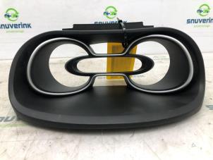 Gebruikte Dashboard deel Renault Trafic (1FL/2FL/3FL/4FL) 2.0 dCi 16V 120 Prijs € 38,12 Inclusief btw aangeboden door Snuverink Autodemontage