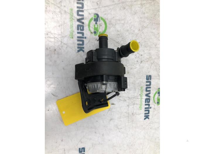 Gebruikte Waterpomp Renault Trafic (1FL/2FL/3FL/4FL) 2.0 dCi 16V 120 Prijs € 226,27 Inclusief btw aangeboden door Snuverink Autodemontage