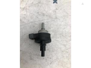 Gebruikte Diversen Renault Clio IV (5R) 0.9 Energy TCE 90 12V Prijs € 25,00 Margeregeling aangeboden door Snuverink Autodemontage