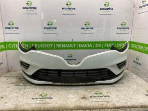 Gebruikte Voorbumper Renault Clio IV (5R) 0.9 Energy TCE 90 12V Prijs op aanvraag aangeboden door Snuverink Autodemontage