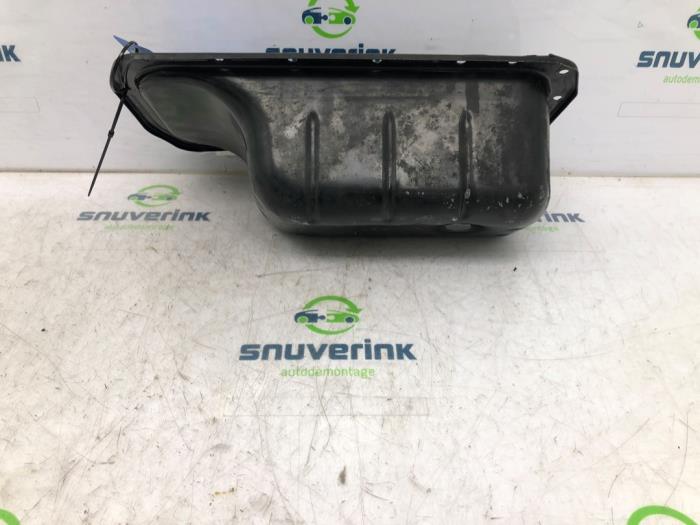 Gebruikte Carterpan Peugeot 5008 I (0A/0E) 1.6 HDiF 16V Prijs € 31,50 Margeregeling aangeboden door Snuverink Autodemontage