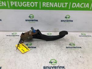 Gebruikte Koppelingspedaal Renault Kangoo Express (FW) 1.5 dCi 70 Prijs € 40,00 Margeregeling aangeboden door Snuverink Autodemontage