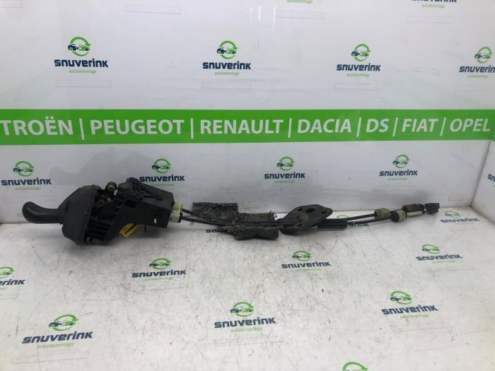 Gebruikte Versnellingspook Renault Kangoo Express (FW) 1.5 dCi 70 Prijs € 70,79 Inclusief btw aangeboden door Snuverink Autodemontage