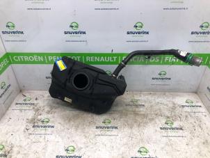 Gebruikte Tank Peugeot 108 1.0 12V Prijs € 125,00 Margeregeling aangeboden door Snuverink Autodemontage