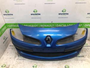 Gebruikte Voorbumper Renault Clio III (BR/CR) 1.4 16V Prijs € 300,00 Margeregeling aangeboden door Snuverink Autodemontage