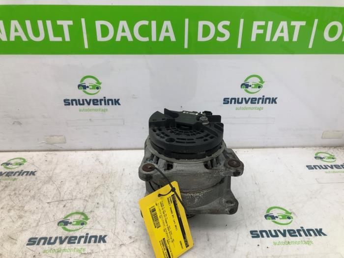 Gebruikte Dynamo Renault Twingo II (CN) 1.5 dCi 90 FAP Prijs € 44,98 Margeregeling aangeboden door Snuverink Autodemontage
