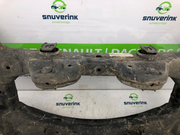 Subframe van een Jeep Compass II (MP) 1.4 Multi Air2 16V 4x4 2017