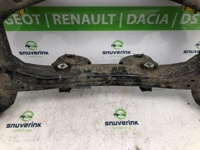Subframe van een Jeep Compass II (MP) 1.4 Multi Air2 16V 4x4 2017
