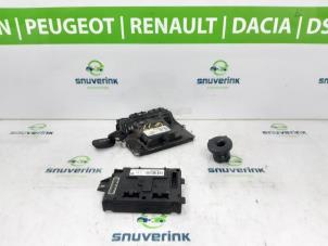 Gebruikte Computer Motormanagement Renault Express 1.5 dCi 75 Prijs op aanvraag aangeboden door Snuverink Autodemontage