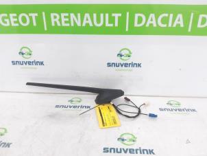 Gebruikte Antenne Renault Express 1.5 dCi 75 Prijs op aanvraag aangeboden door Snuverink Autodemontage