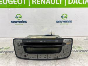 Gebruikte Radio Peugeot 107 1.0 12V Prijs € 75,00 Margeregeling aangeboden door Snuverink Autodemontage
