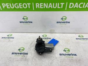 Gebruikte Ruitenwissermotor achter Peugeot 107 1.0 12V Prijs € 50,00 Margeregeling aangeboden door Snuverink Autodemontage