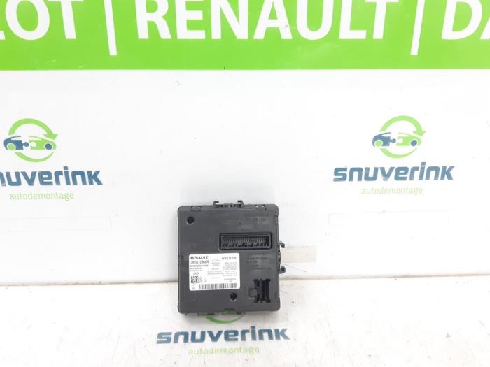 Gebruikte Computer Diversen Renault Arkana (RJLL) 1.6 E-Tech 145 16V Prijs € 81,00 Margeregeling aangeboden door Snuverink Autodemontage