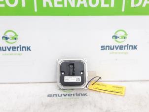 Gebruikte Verlichtings Module Renault Arkana (RJLL) 1.6 E-Tech 145 16V Prijs € 50,00 Margeregeling aangeboden door Snuverink Autodemontage