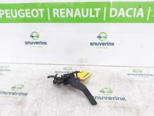 Gebruikte Slotmechaniek Motorkap Renault Arkana (RJLL) 1.6 E-Tech 145 16V Prijs op aanvraag aangeboden door Snuverink Autodemontage