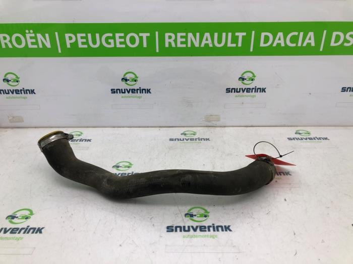 Gebruikte Intercooler Slang Citroen C4 Picasso (3D/3E) 1.6 e-HDi 115 Prijs € 25,00 Margeregeling aangeboden door Snuverink Autodemontage