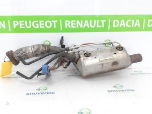 Gebruikte Roetfilter Renault Arkana (RJLL) 1.6 E-Tech 145 16V Prijs € 474,98 Margeregeling aangeboden door Snuverink Autodemontage