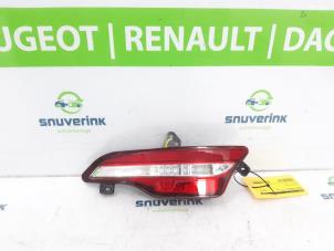 Gebruikte Achteruitrijlicht links Renault Kadjar (RFEH) 1.3 TCE 140 FAP 16V Prijs op aanvraag aangeboden door Snuverink Autodemontage