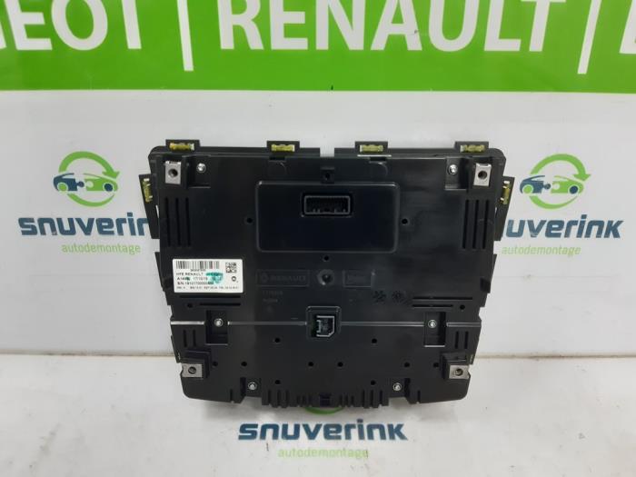 Display Interieur van een Renault Kadjar (RFEH) 1.3 TCE 140 FAP 16V 2019