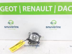 Gebruikte Mistlamp links-voor Renault Kadjar (RFEH) 1.3 TCE 140 FAP 16V Prijs op aanvraag aangeboden door Snuverink Autodemontage