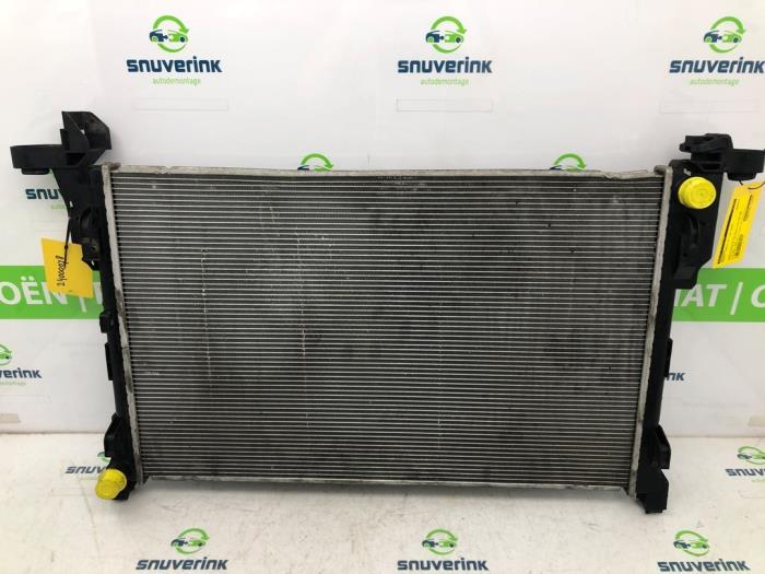 Gebruikte Radiateur Renault Trafic (1FL/2FL/3FL/4FL) 1.6 dCi 90 Prijs € 97,71 Inclusief btw aangeboden door Snuverink Autodemontage