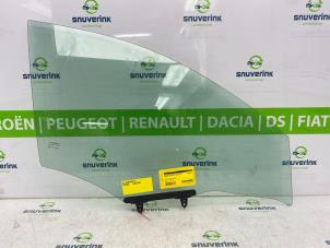 Gebruikte Deurruit 4Deurs rechts-voor Renault Kadjar (RFEH) 1.3 TCE 140 FAP 16V Prijs € 60,00 Margeregeling aangeboden door Snuverink Autodemontage