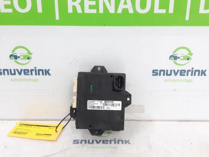 Gebruikte Computer Diversen Renault Trafic (1FL/2FL/3FL/4FL) 1.6 dCi 90 Prijs € 81,68 Inclusief btw aangeboden door Snuverink Autodemontage