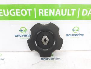Gebruikte Naafkapje Renault Trafic (1FL/2FL/3FL/4FL) 1.6 dCi 90 Prijs op aanvraag aangeboden door Snuverink Autodemontage