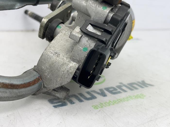 Ruitenwismotor+Mechaniek van een Renault Clio IV Estate/Grandtour (7R) 1.5 Energy dCi 90 FAP 2015