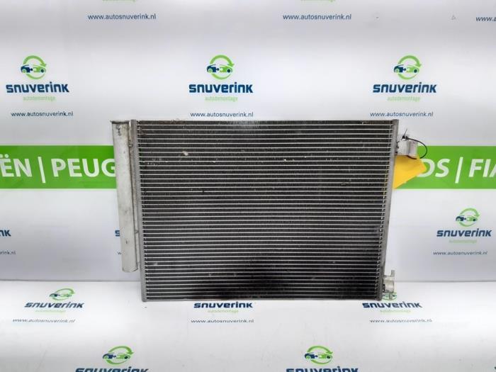 Gebruikte Airco Condensor Renault Clio IV Estate/Grandtour (7R) 1.5 Energy dCi 90 FAP Prijs € 25,48 Margeregeling aangeboden door Snuverink Autodemontage