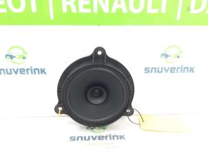 Gebruikte Speaker Renault Captur II (RJB) 1.6 E-Tech 160 Prijs op aanvraag aangeboden door Snuverink Autodemontage