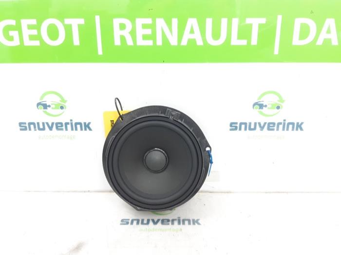 Gebruikte Speaker Renault Megane E-Tech (RCB) 60 kWh Prijs € 38,12 Inclusief btw aangeboden door Snuverink Autodemontage
