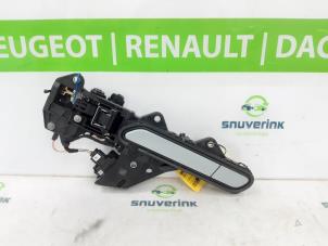 Gebruikte Portiergreep 4Deurs links-voor Renault Megane E-Tech (RCBB) EV60 Prijs op aanvraag aangeboden door Snuverink Autodemontage