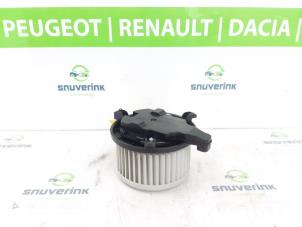 Gebruikte Blower Renault Megane E-Tech (RCBB) EV60 Prijs € 193,60 Inclusief btw aangeboden door Snuverink Autodemontage