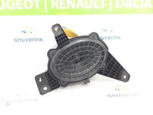 Gebruikte Subwoofer Renault Megane E-Tech (RCB) EV60 Prijs € 54,45 Inclusief btw aangeboden door Snuverink Autodemontage