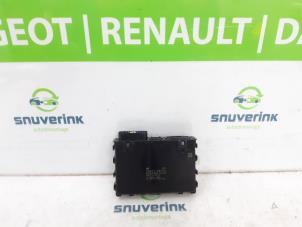 Gebruikte Computer Diversen Renault Megane E-Tech (RCB) 60 kWh Prijs € 206,91 Inclusief btw aangeboden door Snuverink Autodemontage