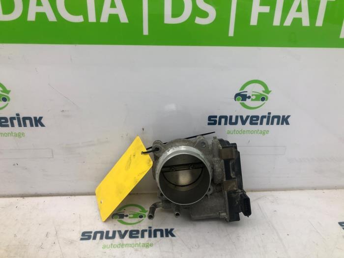 Gebruikte Gasklephuis Renault Megane IV Estate (RFBK) 1.6 GT Energy TCE 205 EDC Prijs € 95,00 Margeregeling aangeboden door Snuverink Autodemontage