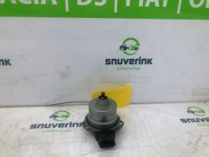 Gebruikte Schakelrobot Renault Megane IV Estate (RFBK) 1.6 GT Energy TCE 205 EDC Prijs € 450,00 Margeregeling aangeboden door Snuverink Autodemontage