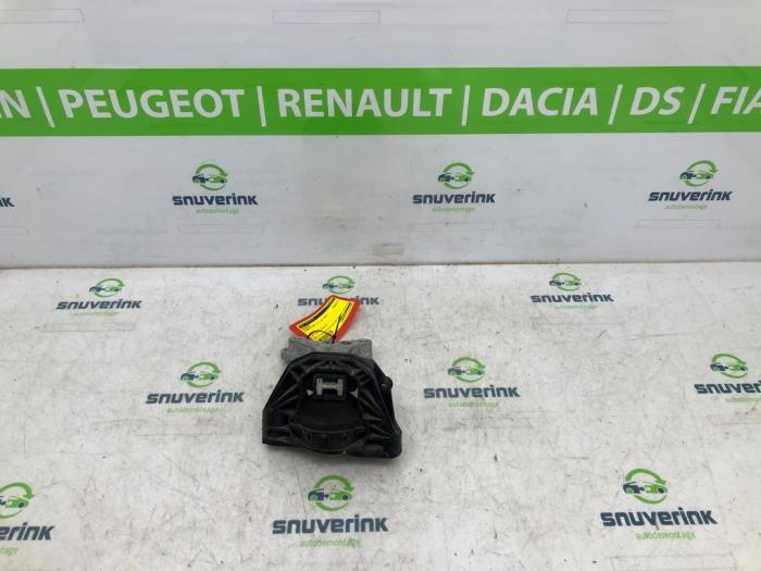 Gebruikte Motorrubber Citroen C3 Aircross I (2C/2R) 1.2 PureTech 82 Prijs € 25,00 Margeregeling aangeboden door Snuverink Autodemontage
