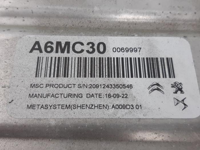 On-board charger van een DS DS 7 1.6 16V E-Tense 225 2023