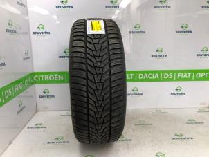 Gebruikte Band Renault Megane E-Tech Prijs € 60,00 Margeregeling aangeboden door Snuverink Autodemontage